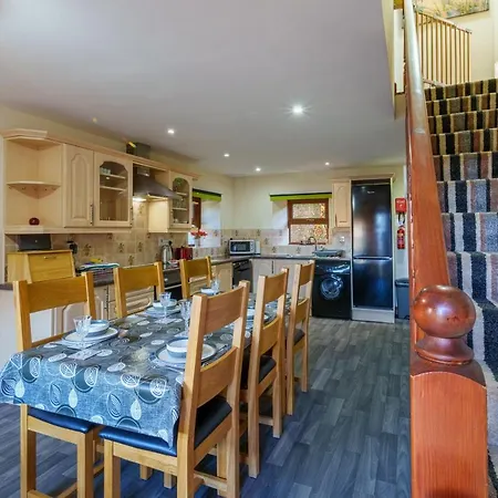 Farm - Kirkby-in-furness, Ideal For The District * Soutergate